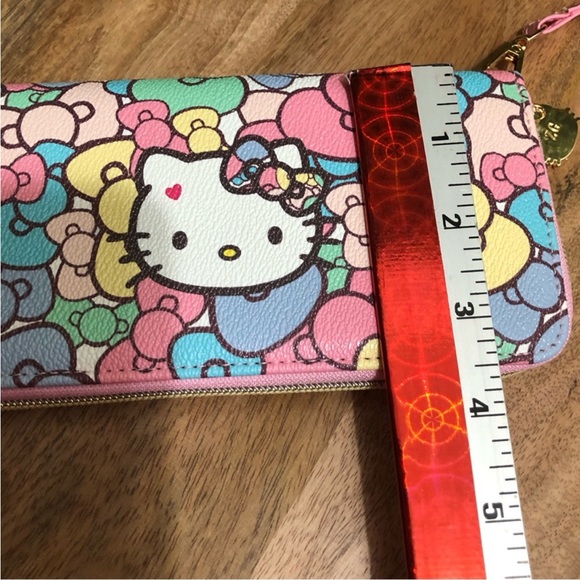 Sanrio NWT hello Kitty Wallet - Picture 7 of 7